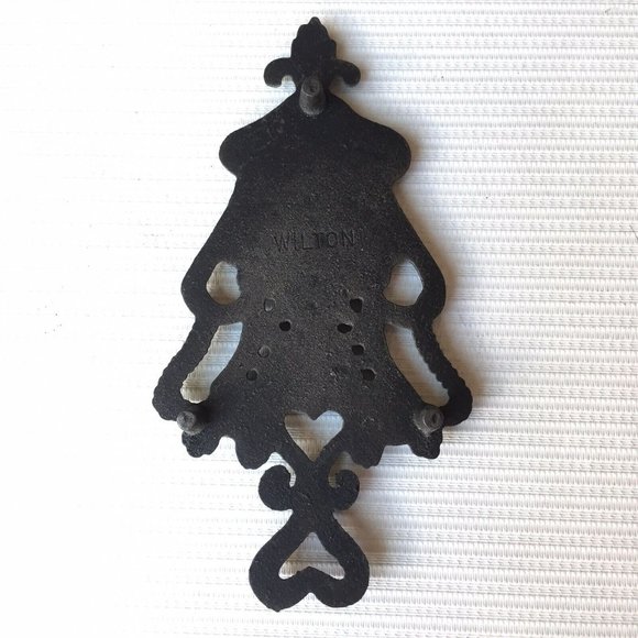 Wilton Cast Iron Metal Sad Trivet Footed Spoon Rest Ornate Painted Star Heart - Picture 6 of 10